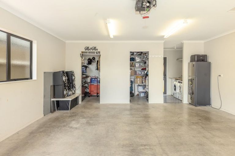 Photo of property in 22 Bluewater Place, Paraparaumu, 5032