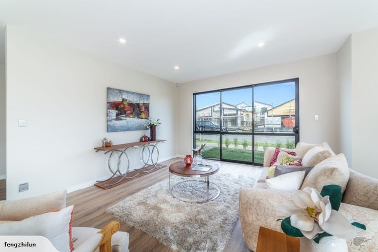 Photo of property in 4 Ropere Street, Kumeu, 0810