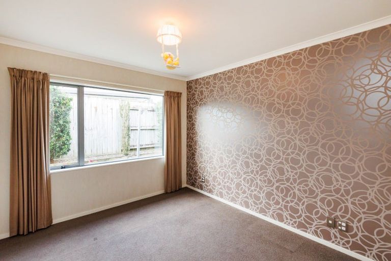 Photo of property in 3a Angelina Way, Kelvin Grove, Palmerston North, 4414
