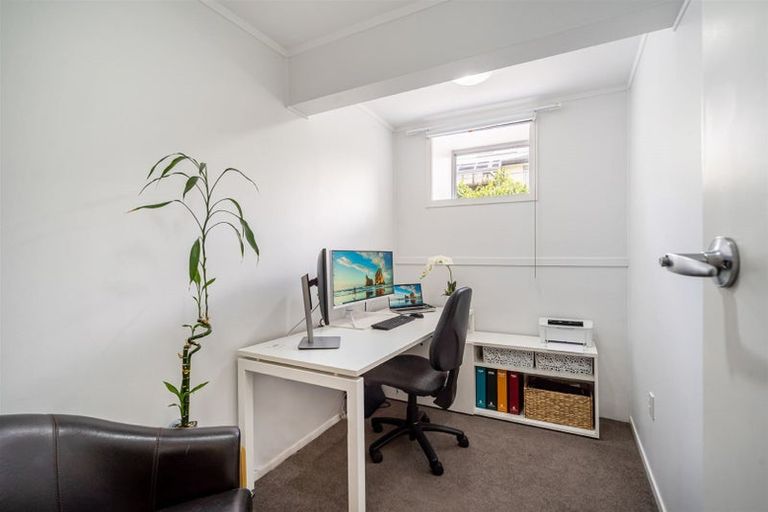 Photo of property in 1/28 Hart Road, Hauraki, Auckland, 0622