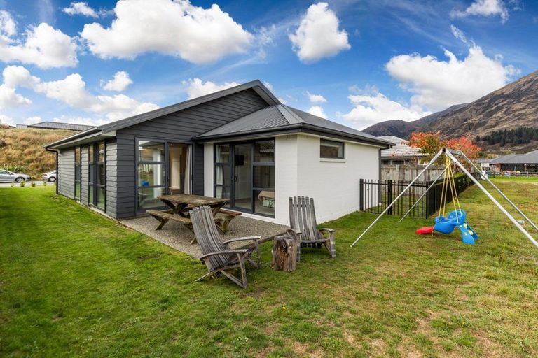 Photo of property in 31 Peterley Road, Lower Shotover, Queenstown, 9304