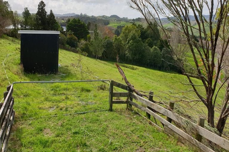 Photo of property in 79 Gorge Road, Maungaturoto, 0520