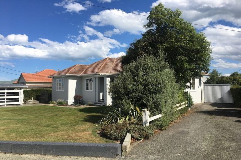 Photo of property in 33 Manse Street, Waimate, 7924
