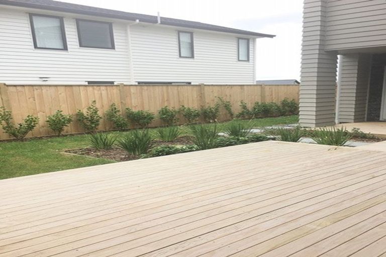 Photo of property in 33 Fennell Crescent, Silverdale, 0932