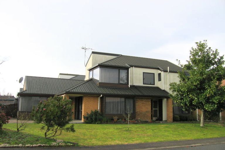 Photo of property in 15 Burn-murdoch Street, St Andrews, Hamilton, 3200