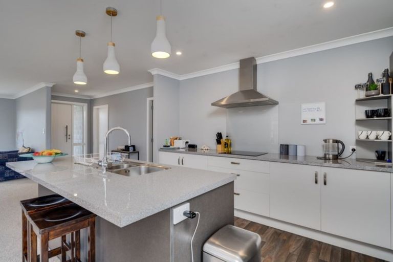 Photo of property in 19 Ponga Place, Papamoa Beach, Papamoa, 3118