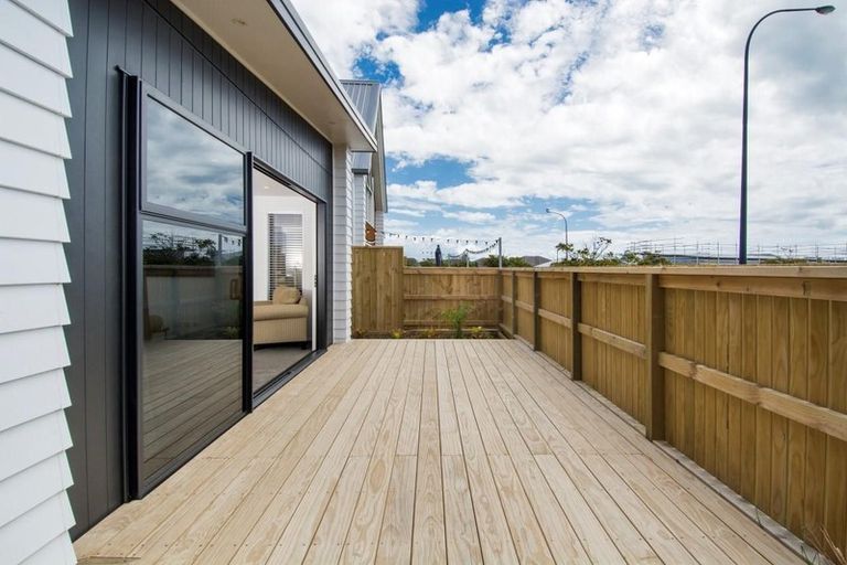 Photo of property in 8 Te Aranga Drive, Papamoa Beach, Papamoa, 3118