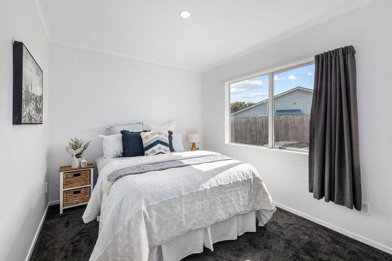 Photo of property in 16a Karaka Street, Otaki Beach, Otaki, 5512