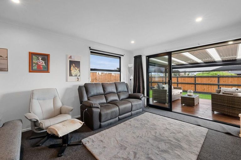 Photo of property in 11 Tangaroa Street, Waitara, 4320