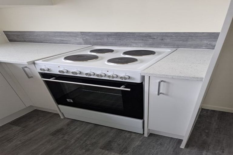 Photo of property in 7a Abel Tasman Avenue, Henderson, Auckland, 0610