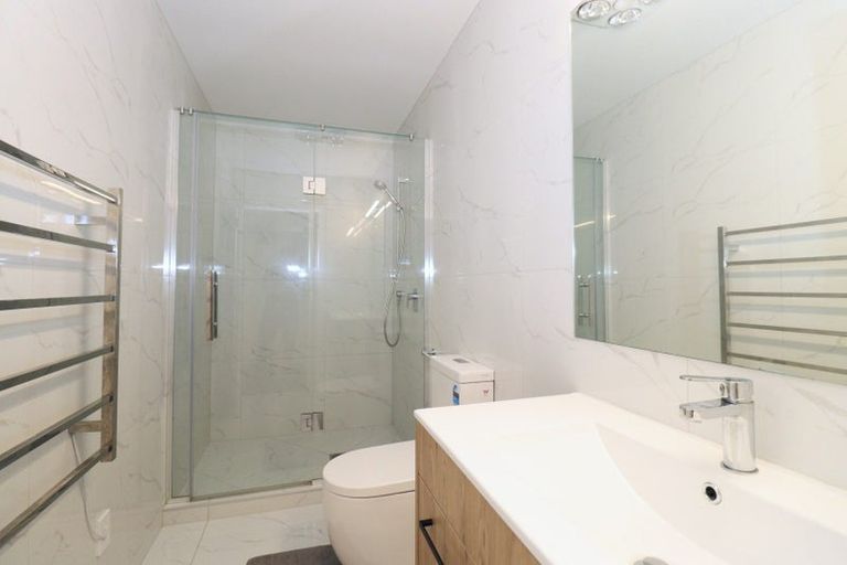 Photo of property in 22 Korokio Lane, Henderson, Auckland, 0612