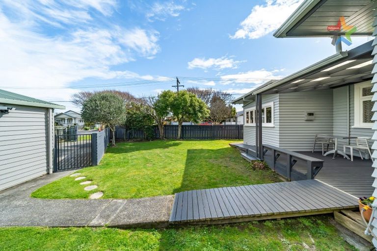 Photo of property in 22 Fuller Grove, Woburn, Lower Hutt, 5010