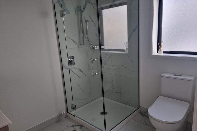 Photo of property in 8/231 Marine Parade, Seatoun, Wellington, 6022