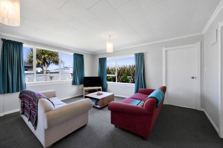 Photo of property in 23 Layard Street, Opunake, 4616