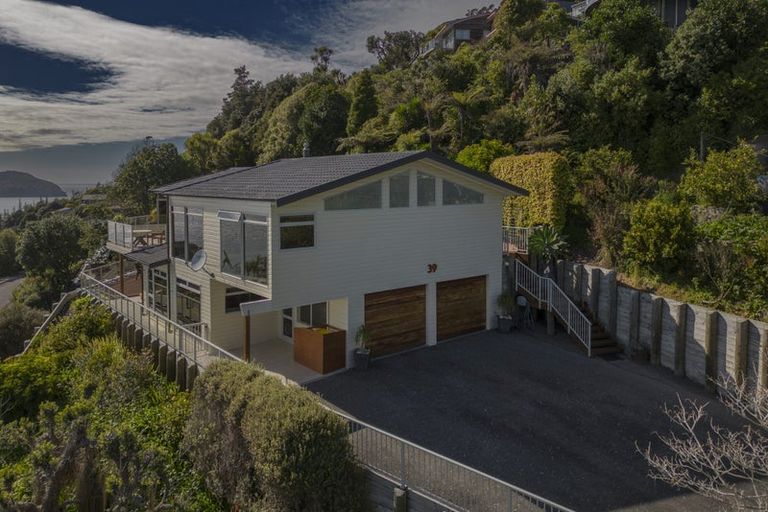 Photo of property in 39 Motuhoa Road, Tairua, 3508