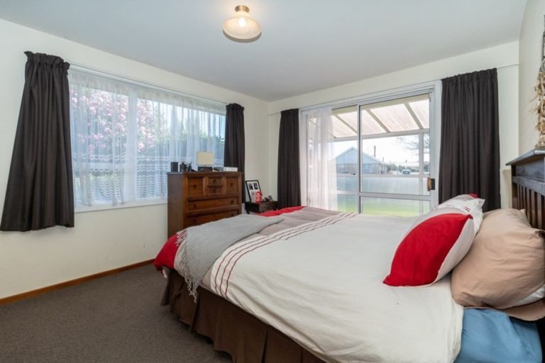 Photo of property in 37 Steele Street, Hornby, Christchurch, 8042