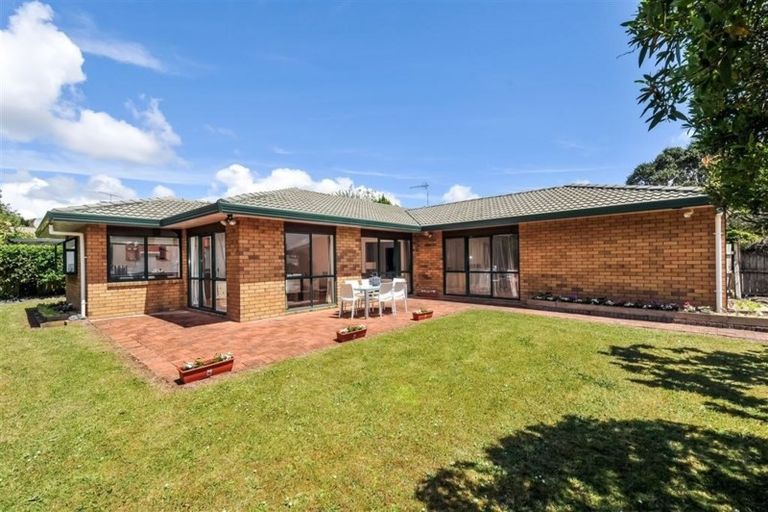 Photo of property in 5 Obelin Close, Albany, Auckland, 0632