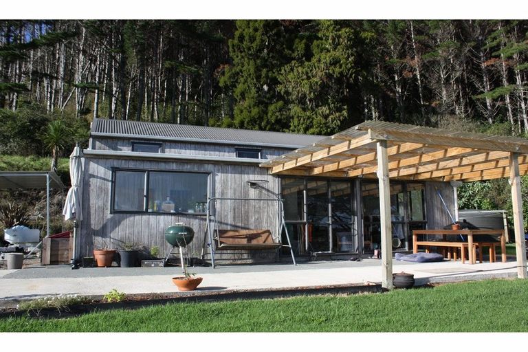 Photo of property in 127 Mountain View Road, Hikurangi, 0114