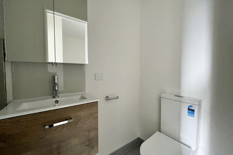 Photo of property in 5/25 Jabuka Street, Glen Eden, Auckland, 0602