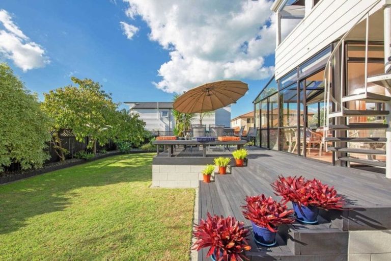 Photo of property in 14 Rogers Avenue, Eastern Beach, Auckland, 2012