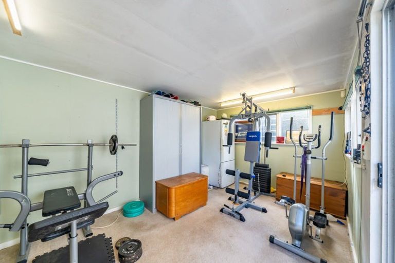 Photo of property in 6 Monaghan Avenue, Karori, Wellington, 6012