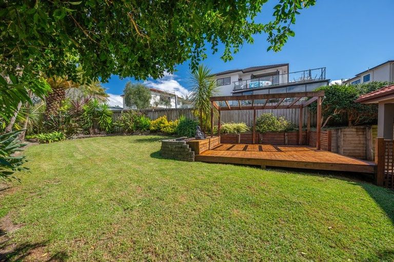 Photo of property in 29 Hogarth Rise, West Harbour, Auckland, 0618