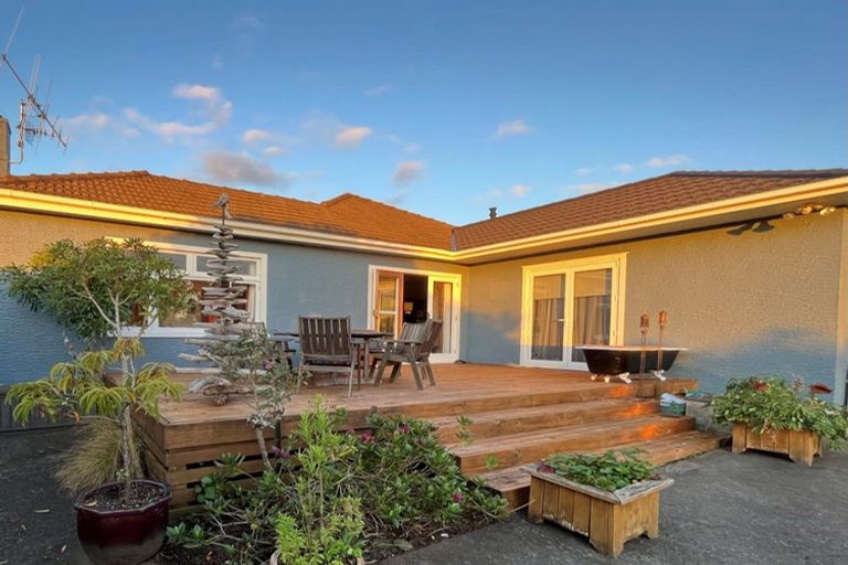 Photo of property in 15 Tregarth Street, Saint Johns Hill, Whanganui, 4501