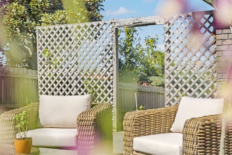 Photo of property in 1/9 Kells Place, Botany Downs, Auckland, 2010