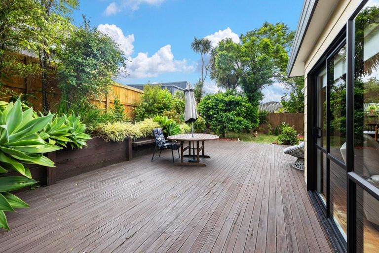 Photo of property in 446f West Coast Road, Glen Eden, Auckland, 0602
