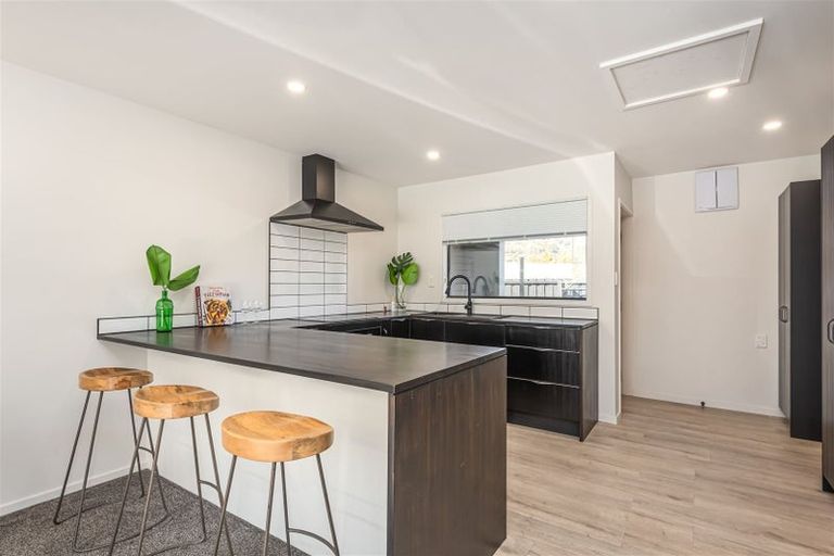 Photo of property in 7/71b Main Road, Redcliffs, Christchurch, 8081