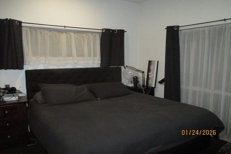 Photo of property in 15a Muscat Place, Henderson, Auckland, 0612