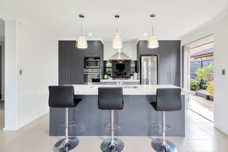 Photo of property in 40 Castellina Drive, Karaka, Papakura, 2113