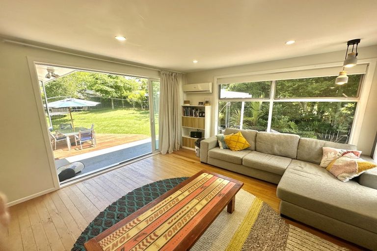 Photo of property in 1 Arahia Street, Northcote, Auckland, 0627