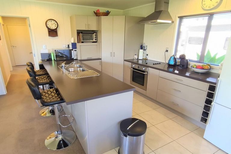 Photo of property in 111 Kelly Jade Avenue, Matarangi, Whitianga, 3592