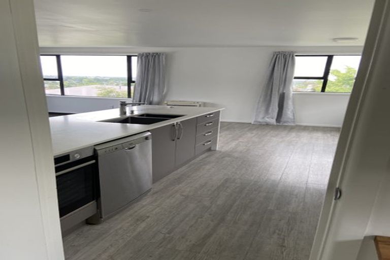 Photo of property in 2/51 Parklands Drive, Huntsbury, Christchurch, 8022