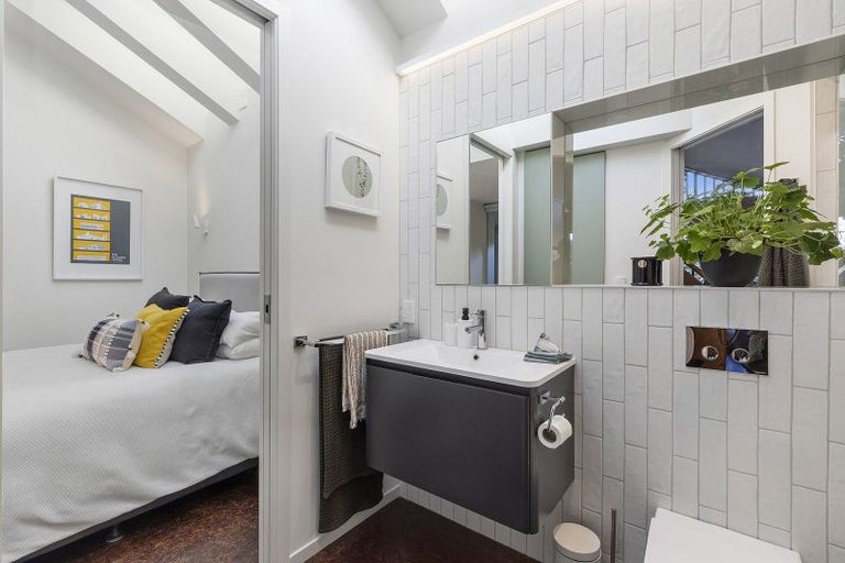 Photo of property in 17a Fife Lane, Miramar, Wellington, 6022