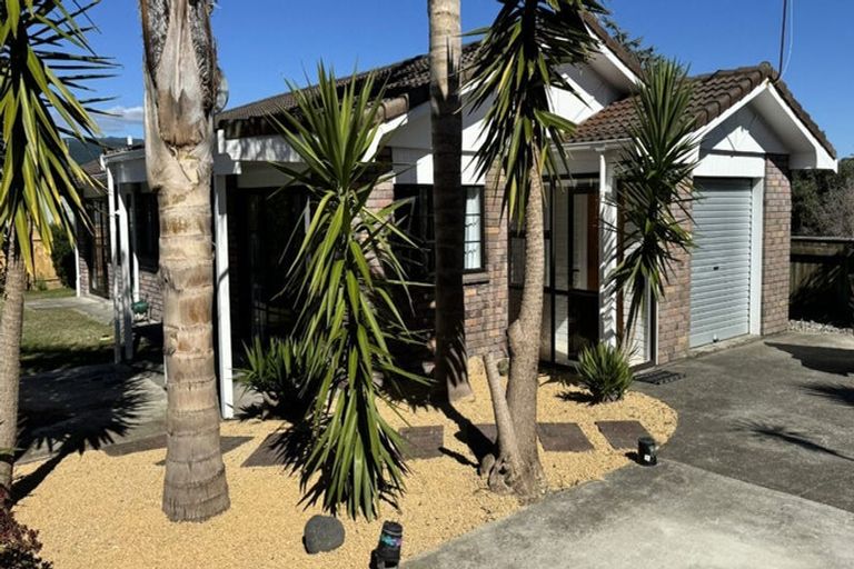 Photo of property in 56 Gray Avenue, Paraparaumu Beach, Paraparaumu, 5032