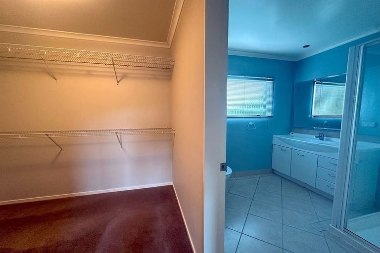 Photo of property in 5 Swain Grove, Riverstone Terraces, Upper Hutt, 5018