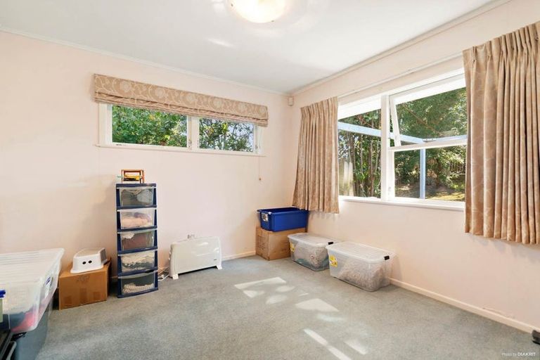 Photo of property in 89 Stottholm Road, Titirangi, Auckland, 0604