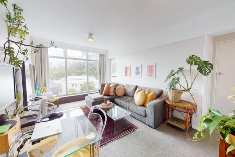 Photo of property in 12/4 Claremont Grove, Mount Victoria, Wellington, 6011