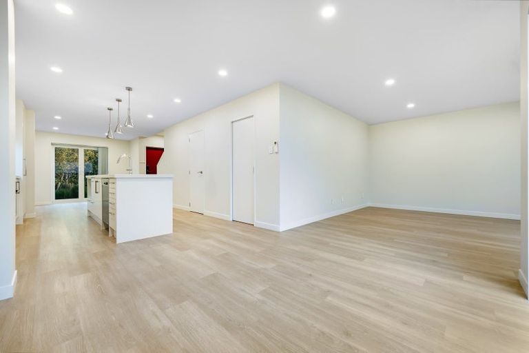 Photo of property in 6 Lords Way, Silverdale, 0932