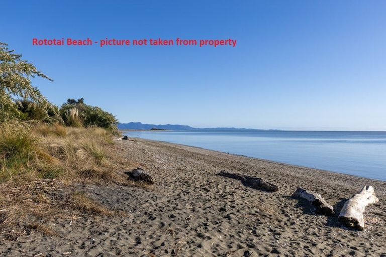 Photo of property in 2 Toiora Place, Takaka, 7110