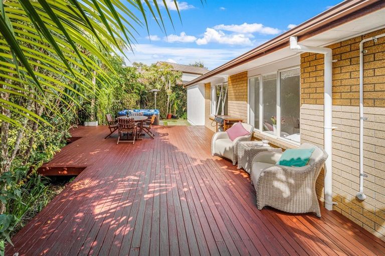 Photo of property in 4 Phoebe Meikle Place, Torbay, Auckland, 0630