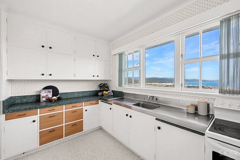 Photo of property in 117a Normandale Road, Normandale, Lower Hutt, 5010