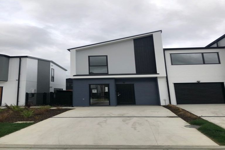 Photo of property in 4 Gloaming Lane, Wallaceville, Upper Hutt, 5018