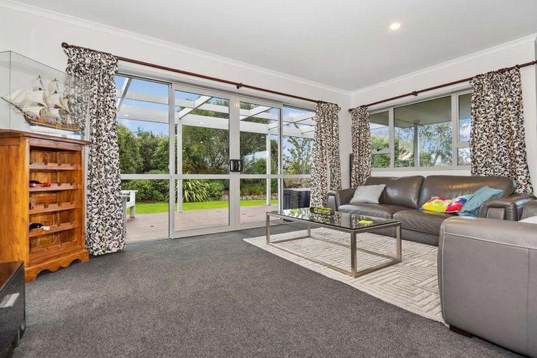 Photo of property in 17 Fergusson Avenue, Waipukurau, 4200