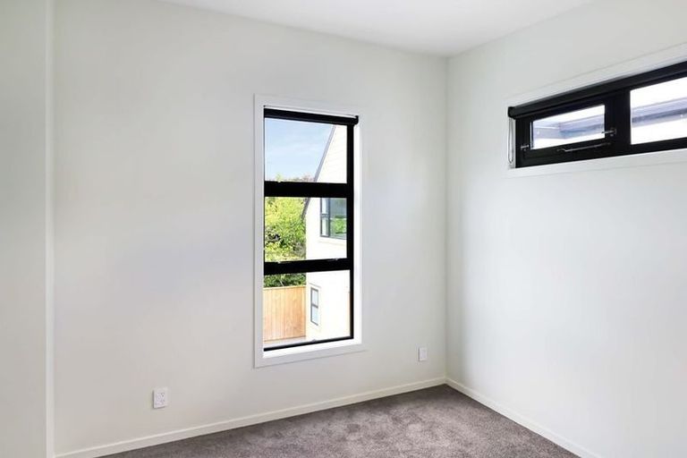 Photo of property in 9/489 Riverside Drive, Fairfield, Lower Hutt, 5011