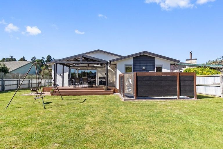 Photo of property in 135 Main Road, Pleasant Point, 7903