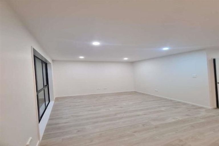 Photo of property in 10c Cantina Avenue, Bayview, Auckland, 0629