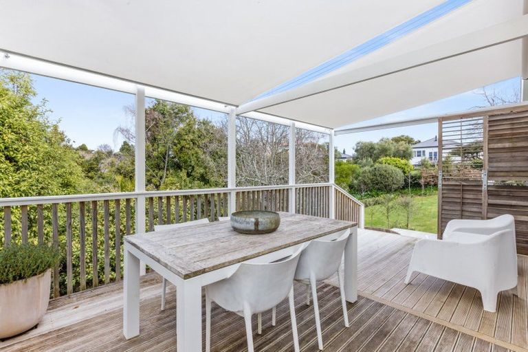 Photo of property in 113a Chaucer Road North, Hospital Hill, Napier, 4110